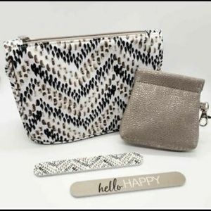 NIP - 31 Gifts Hello Happy Raindrop Chevron Bag